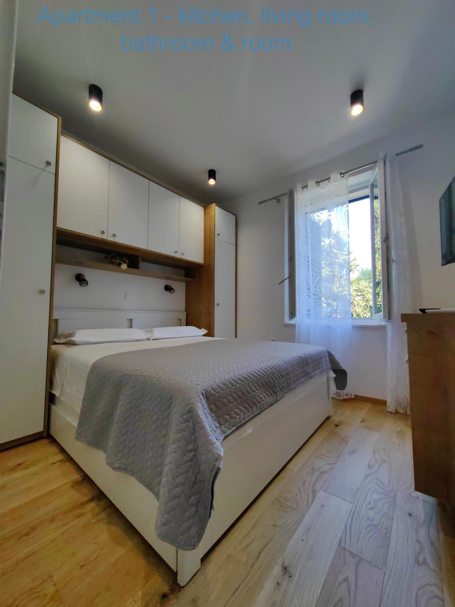 Relax And Enjoy Apartments 斯普利特 外观 照片
