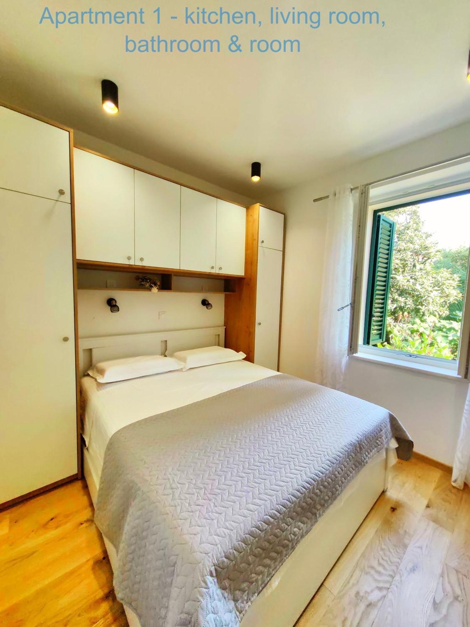 Relax And Enjoy Apartments 斯普利特 外观 照片